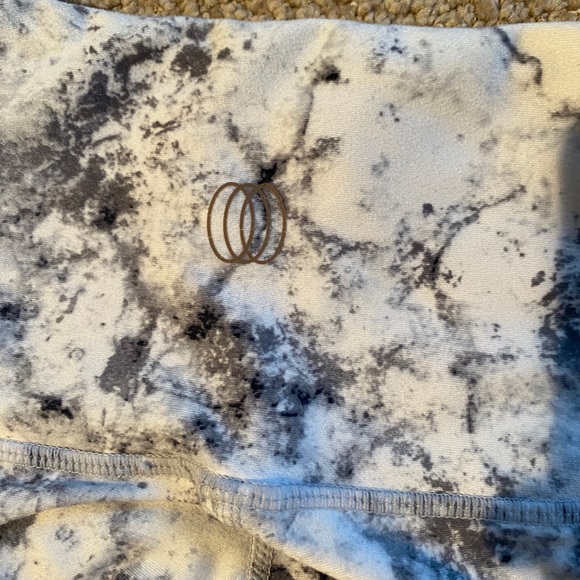 Black and white marble leggings - Picture 3 of 3
